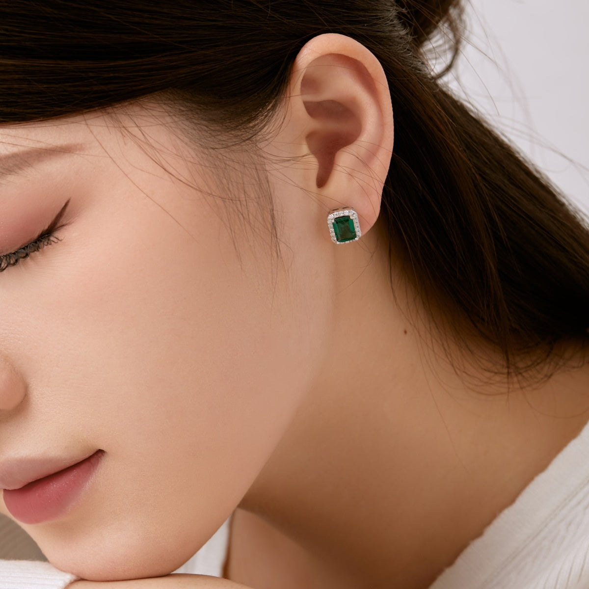 [ELAN LUXE]Luxurious Dainty Emerald Cut Banquet Earrings