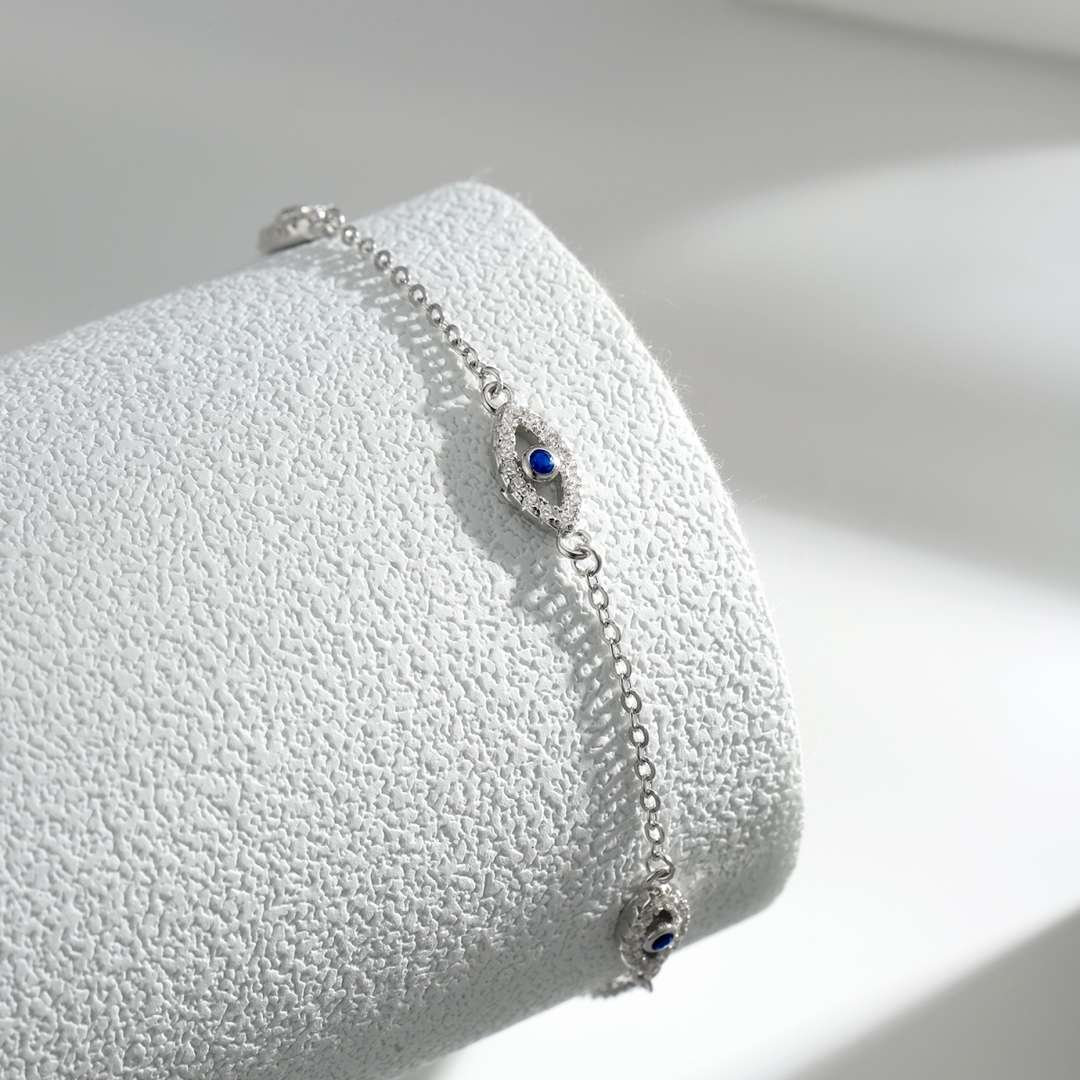 [ELAN LUXE]Evil Eye Shape Pendent Necklace