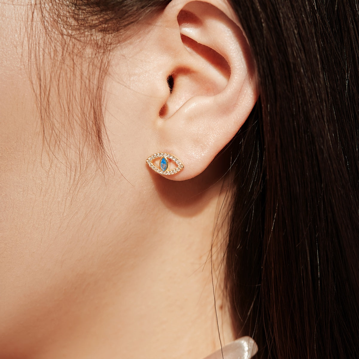 [ELAN LUXE]Blue Devil Eyes Hollow Stud Earrings