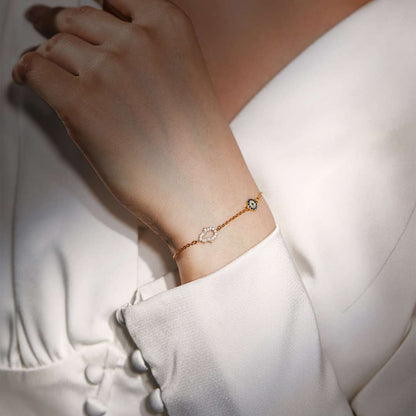 [ELAN LUXE]Gost Shape & Round Shape Necklace