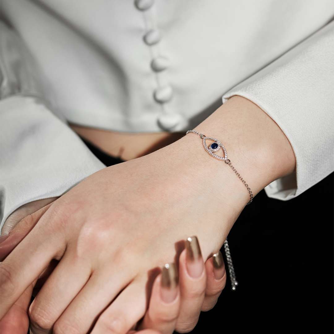 [ELAN LUXE]Devil's Eye Hollow Design Bracelet