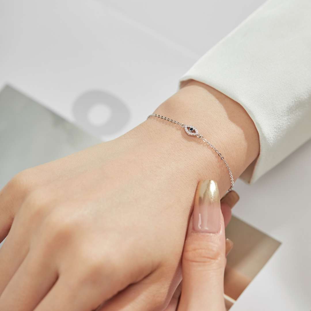 [ELAN LUXE]Evil Eye Shape Necklace