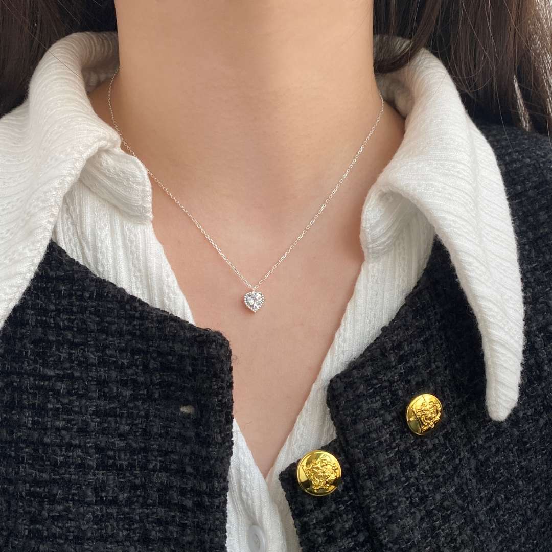 [ELAN LUXE]Ornate Heart Shape Necklace