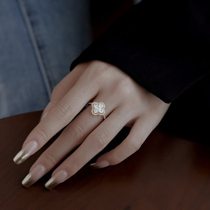 [ELAN LUXE]Luxurious Eternity Flower Shape Banquet Ring