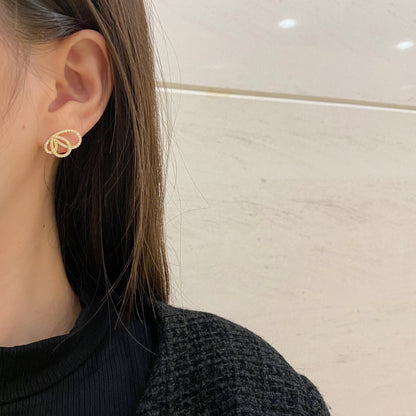 [ELAN LUXE]Exquisite Butterfly Shape Earrings