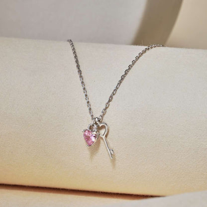 [ELAN LUXE]Unique Heart Shape Key Pendent Necklace