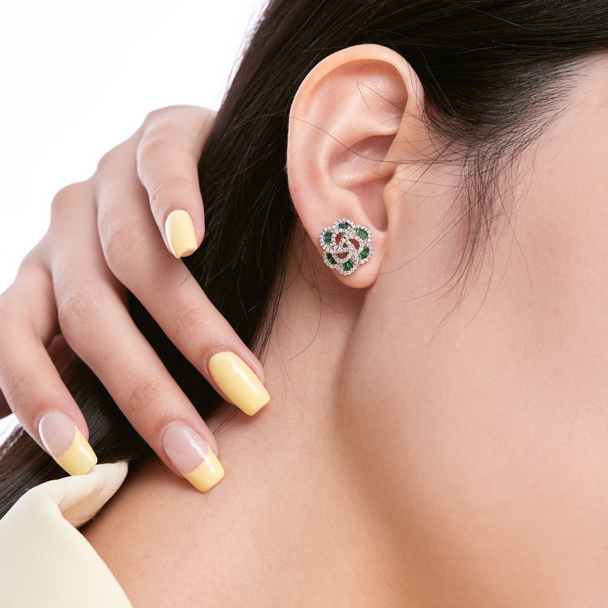 [ELAN LUXE]Exquisite Flower Shape Daily Earrings