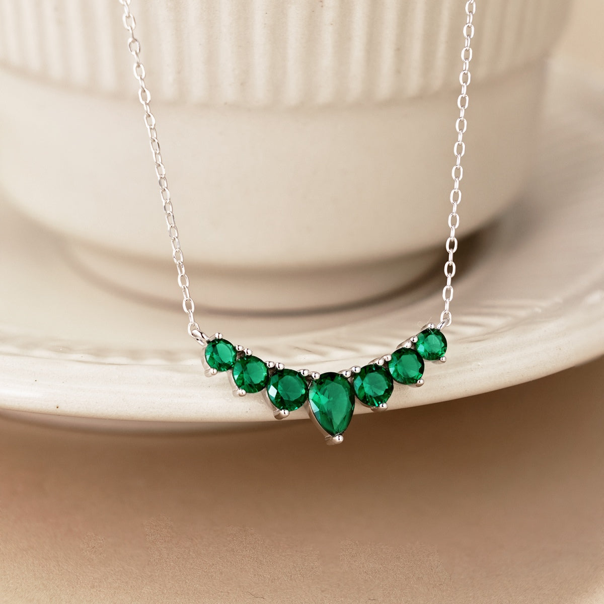 [ELAN LUXE]Dainty Colorful Heart Necklace