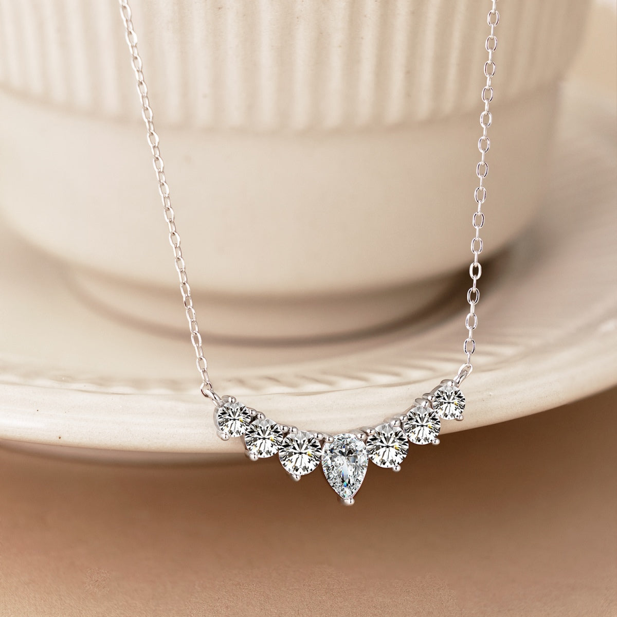 [ELAN LUXE]Dainty Colorful Heart Necklace