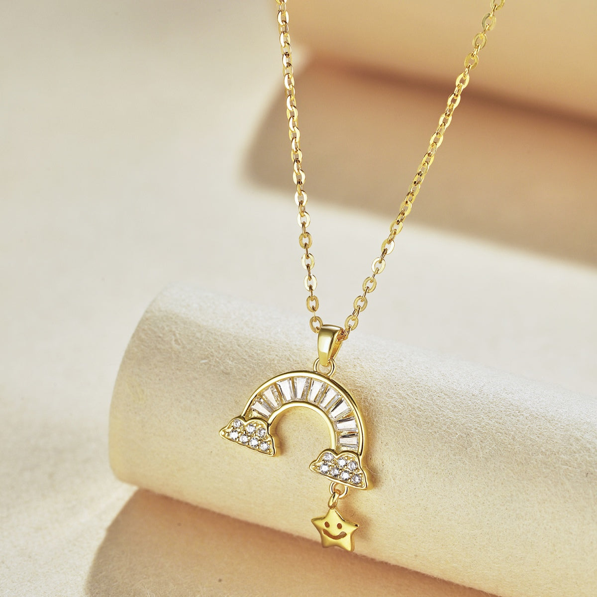 [ELAN LUXE]Unique Rainbow Star Necklace