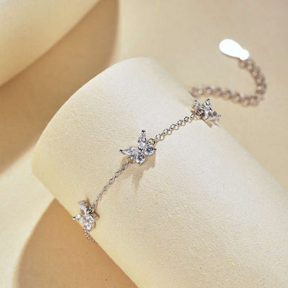 [ELAN LUXE]Radiant Butterfly Shape Necklace