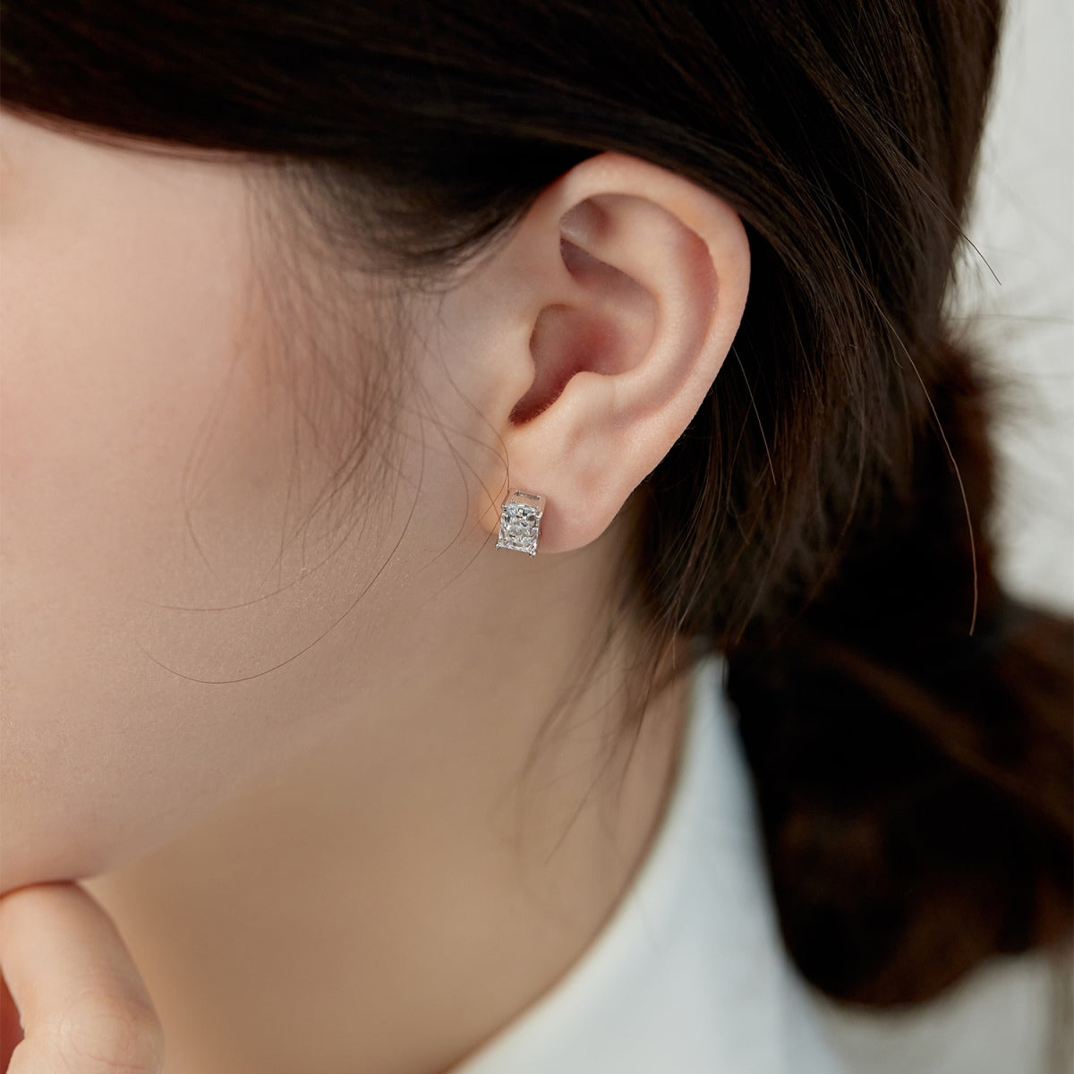 [ELAN LUXE]Radiant Luxurious Princess Cut Daily Earrings