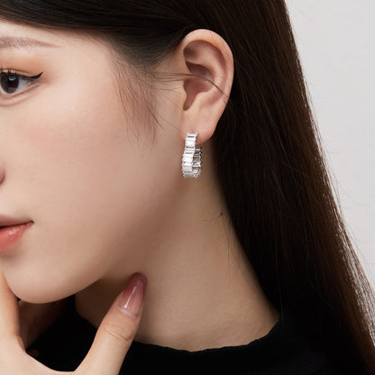 [ELAN LUXE]Radiant Heart Cutout Earrings