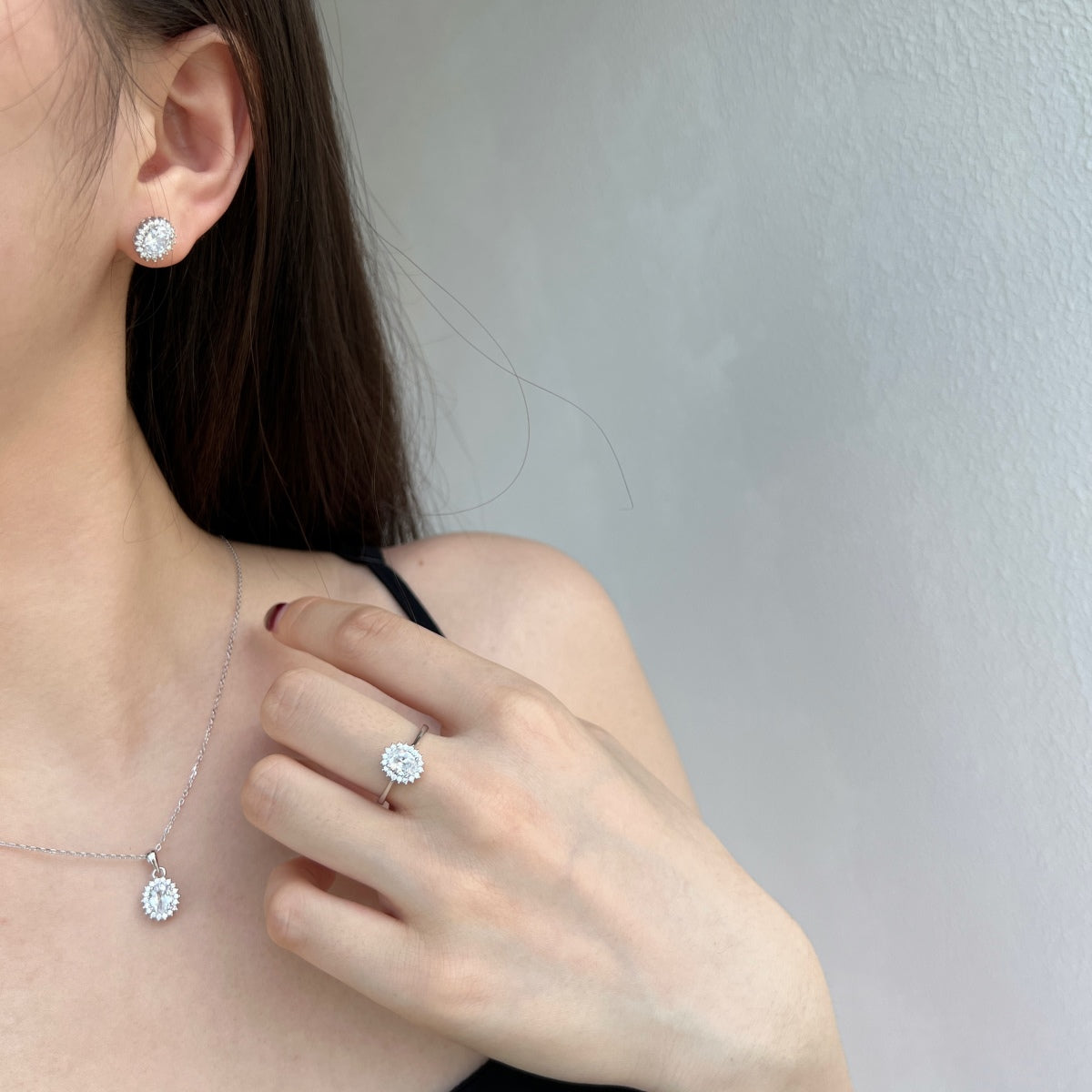 [ELAN LUXE]Delicate Radiant Oval Cut Daily Earrings