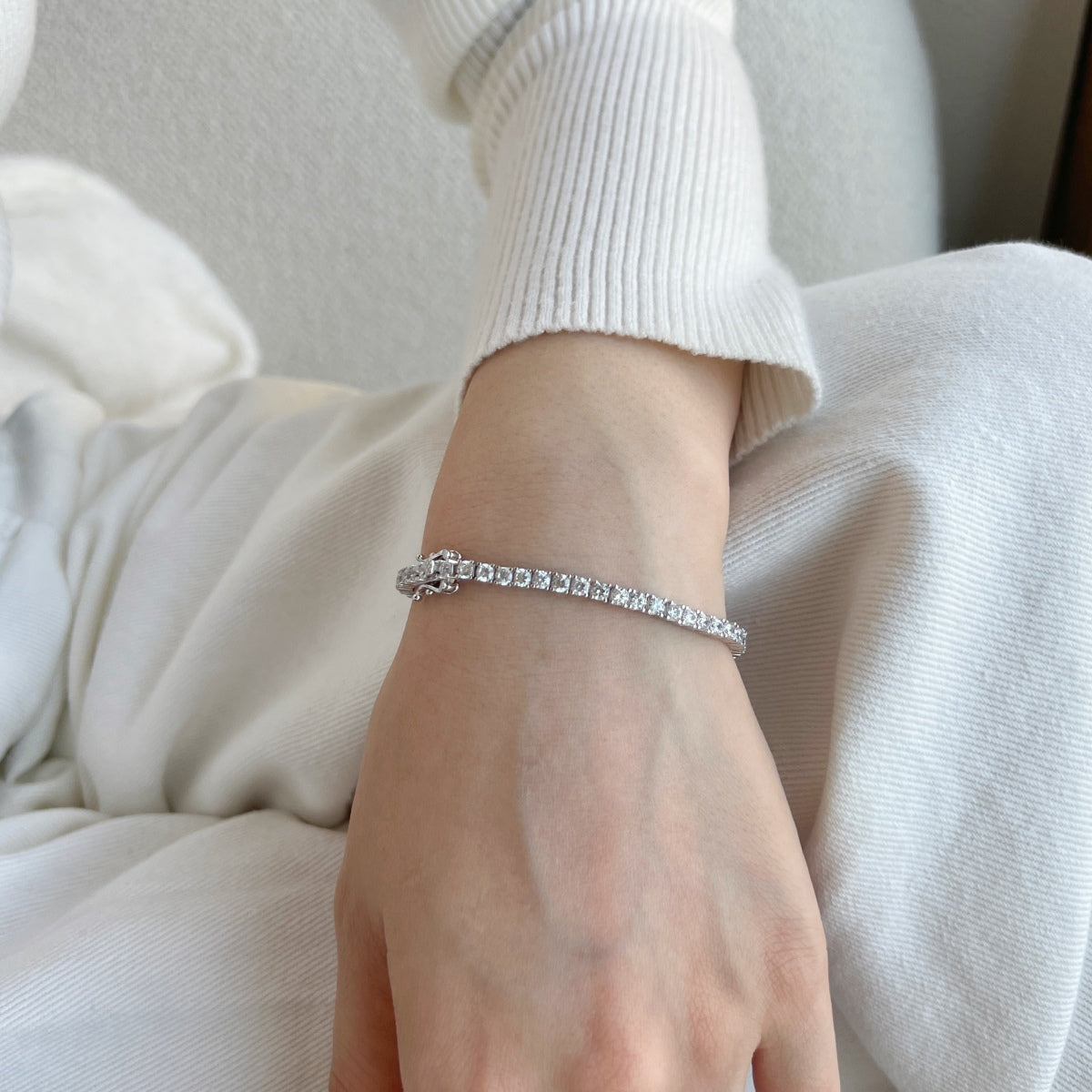 [ELAN LUXE]Dainty Charming Round Cut Tennis Bracelet