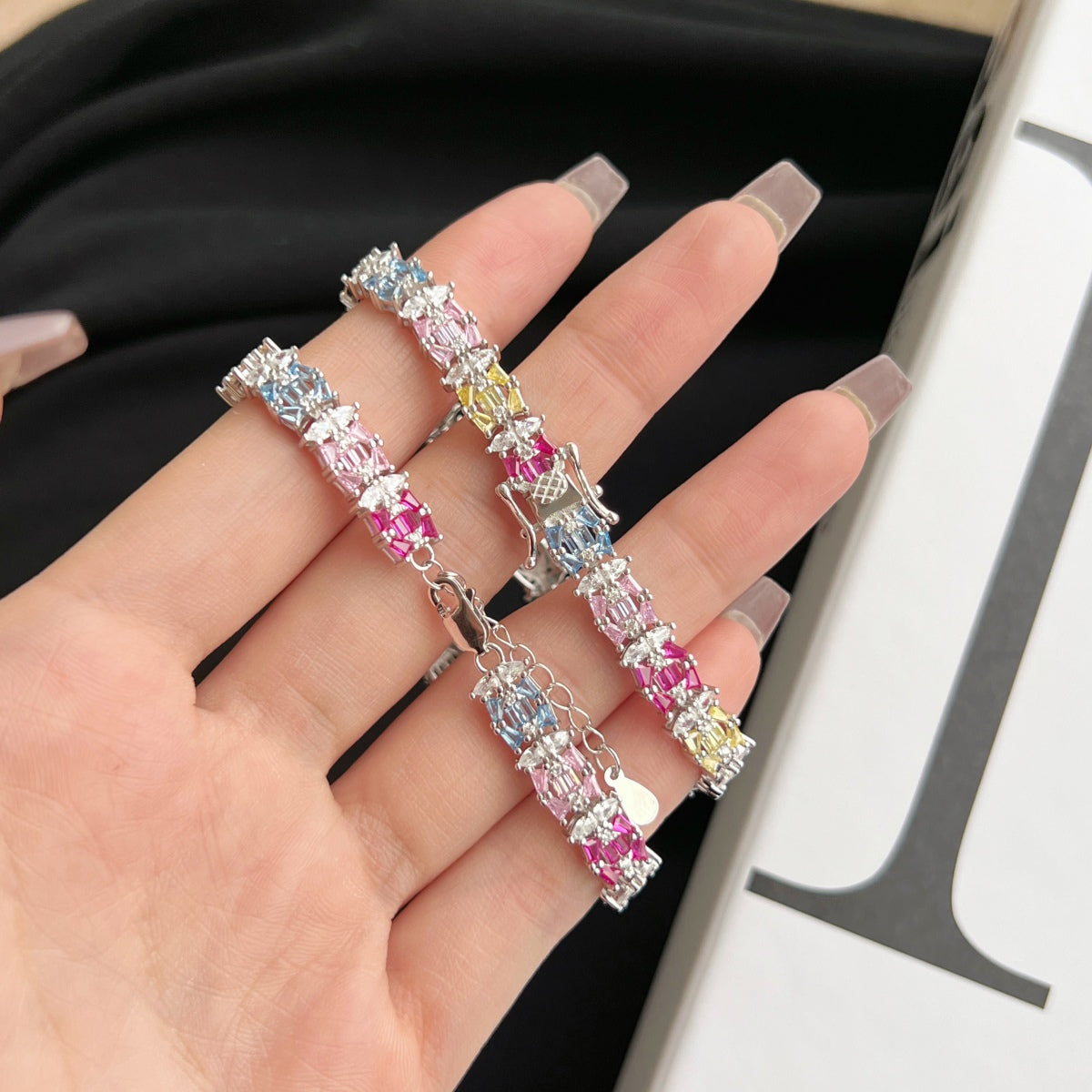 [ELAN LUXE]Delicate Colorful Multi Cut Party Bracelet