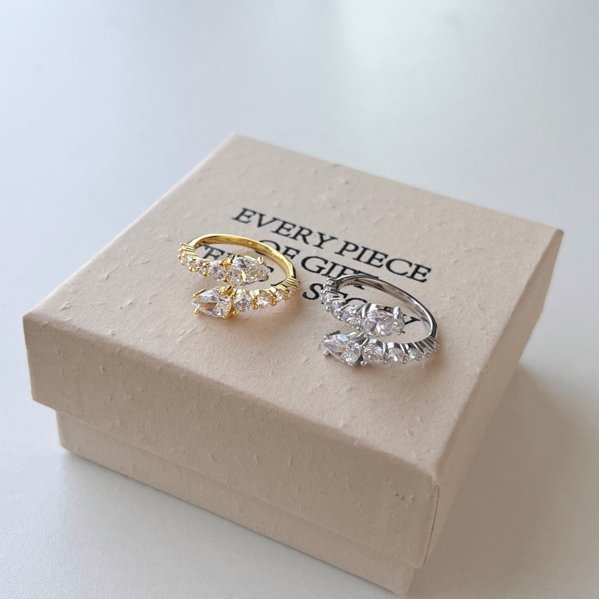[ELAN LUXE]Delicate Lively Snake Shape Daily Ring