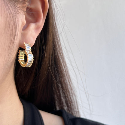[ELAN LUXE]Radiant Heart Cutout Earrings