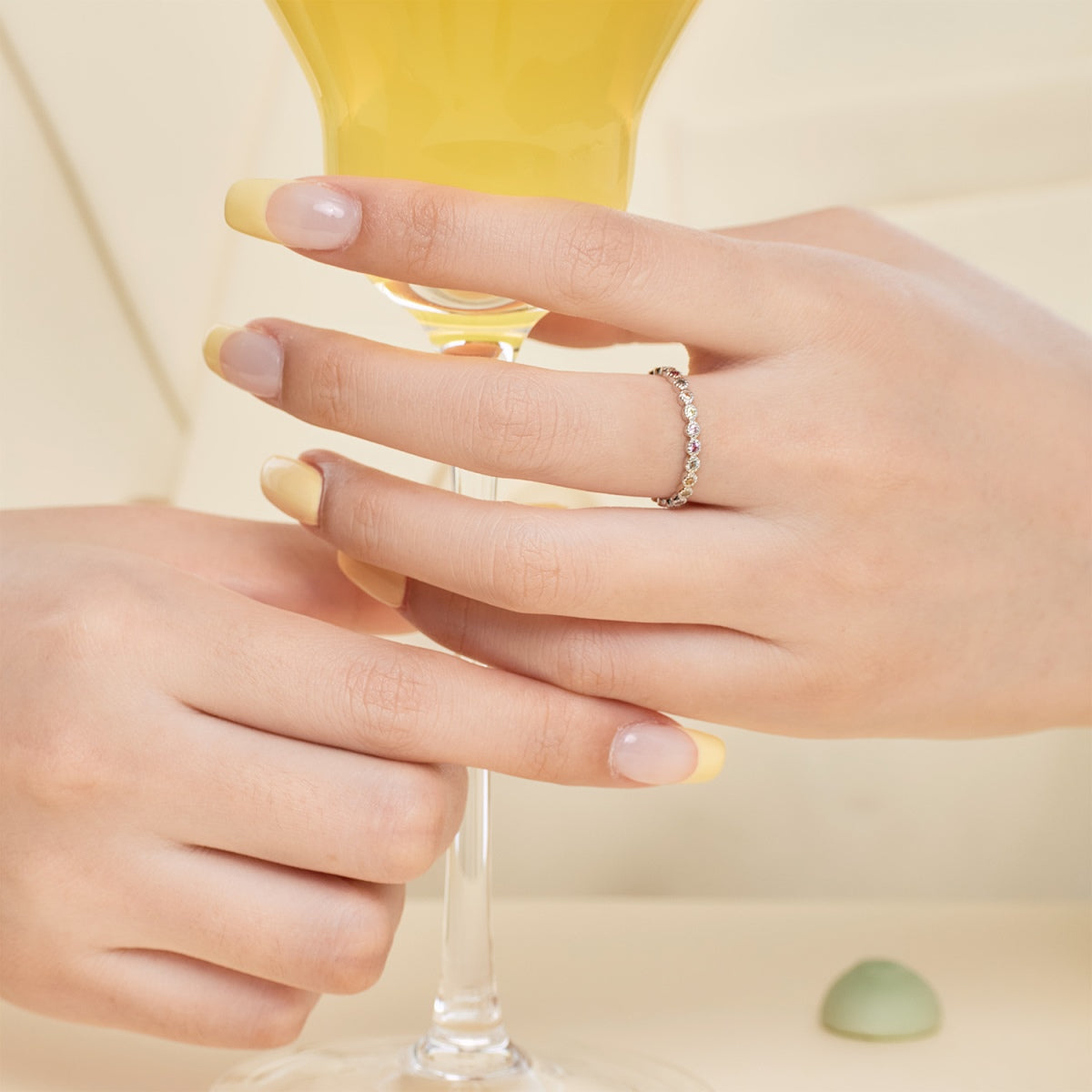 [ELAN LUXE]Radiant Sparkling Round Cut Daily Ring