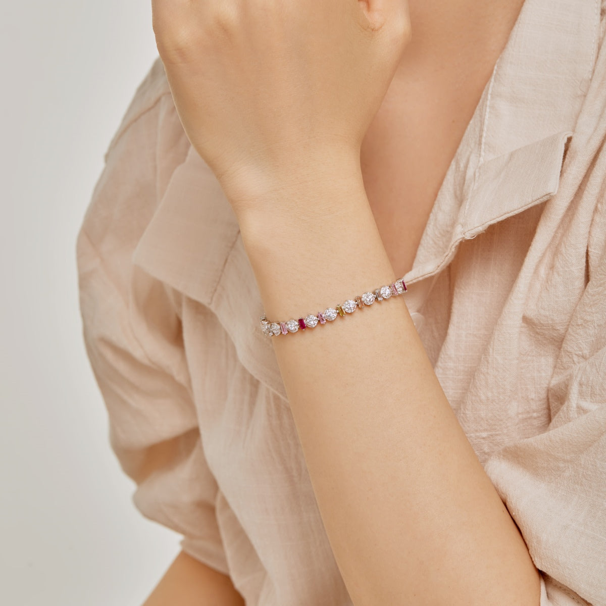 [ELAN LUXE]Radiant Colorful Round Shape Daily Bracelet