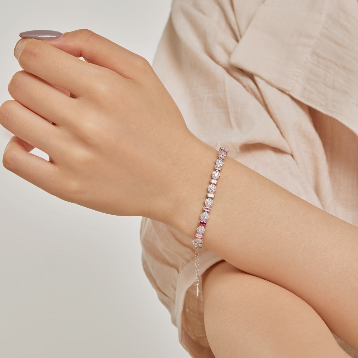 [ELAN LUXE]Radiant Colorful Round Shape Daily Bracelet