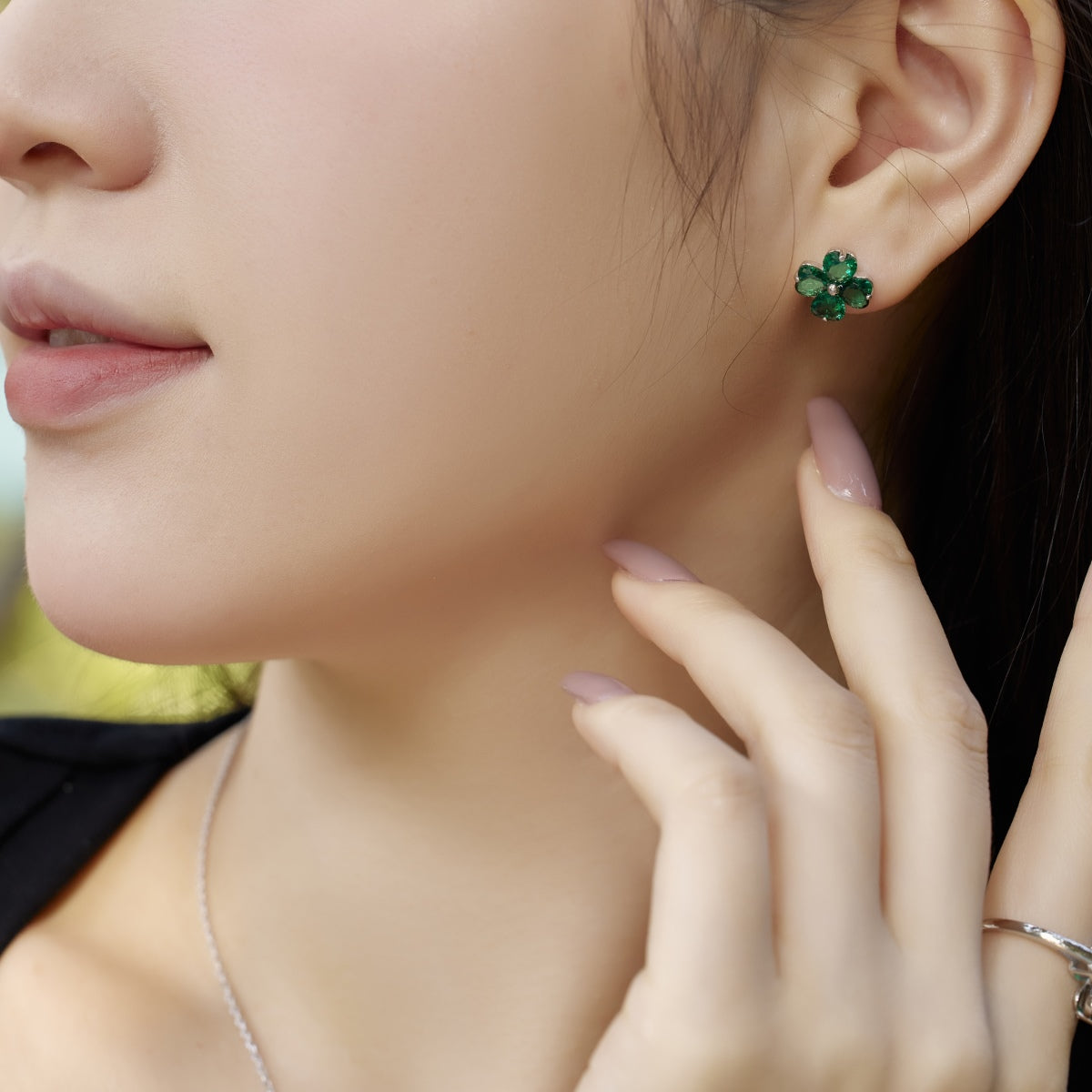 [ELAN LUXE]Four-Leaf Clover Ball Earrings