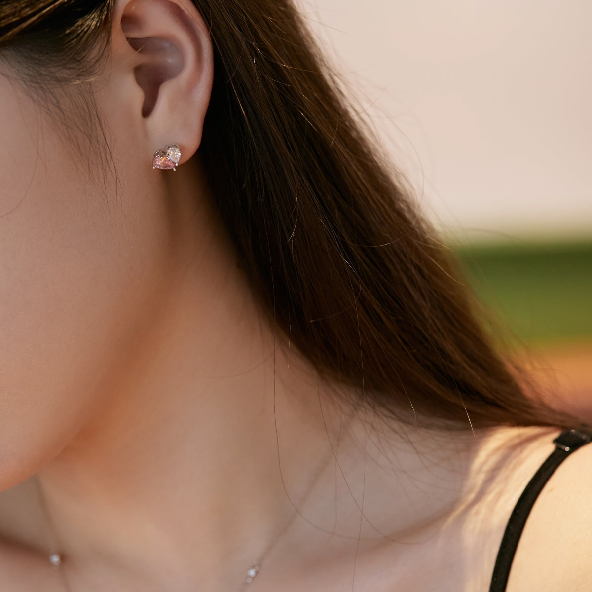 [ELAN LUXE]Dazzling Elegant Heart Cut Lover Earrings