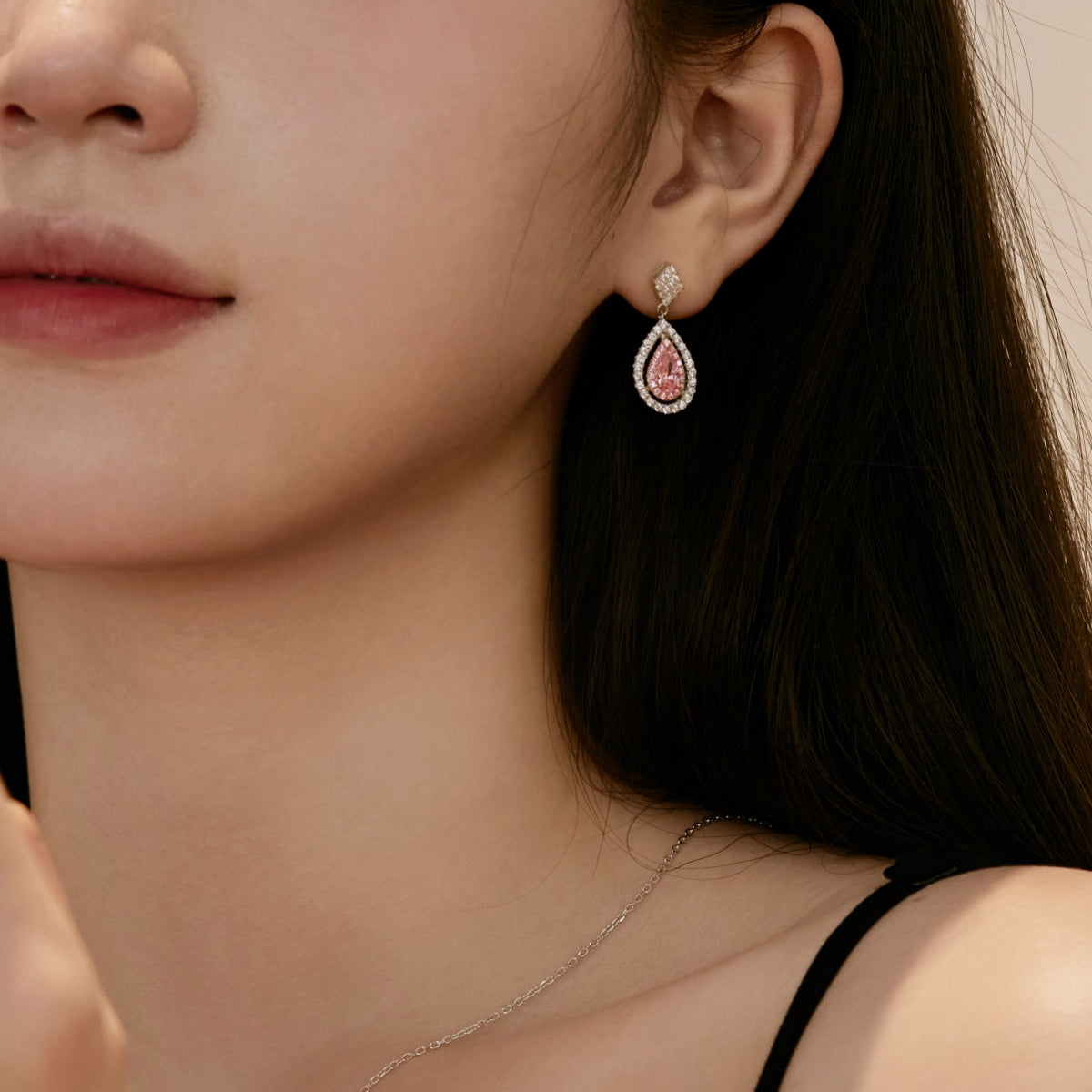 [ELAN LUXE]Ornate Delicate Water Drop Shape Banquet Earrings
