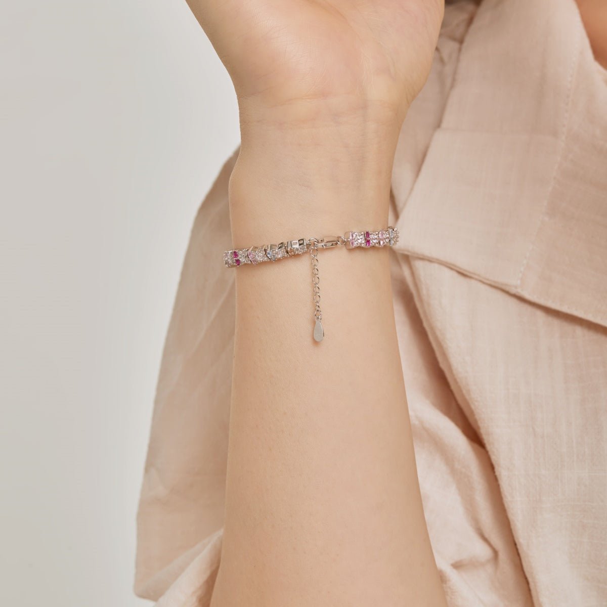 [ELAN LUXE]Unique Colorful Flower Shape Daily Bracelet