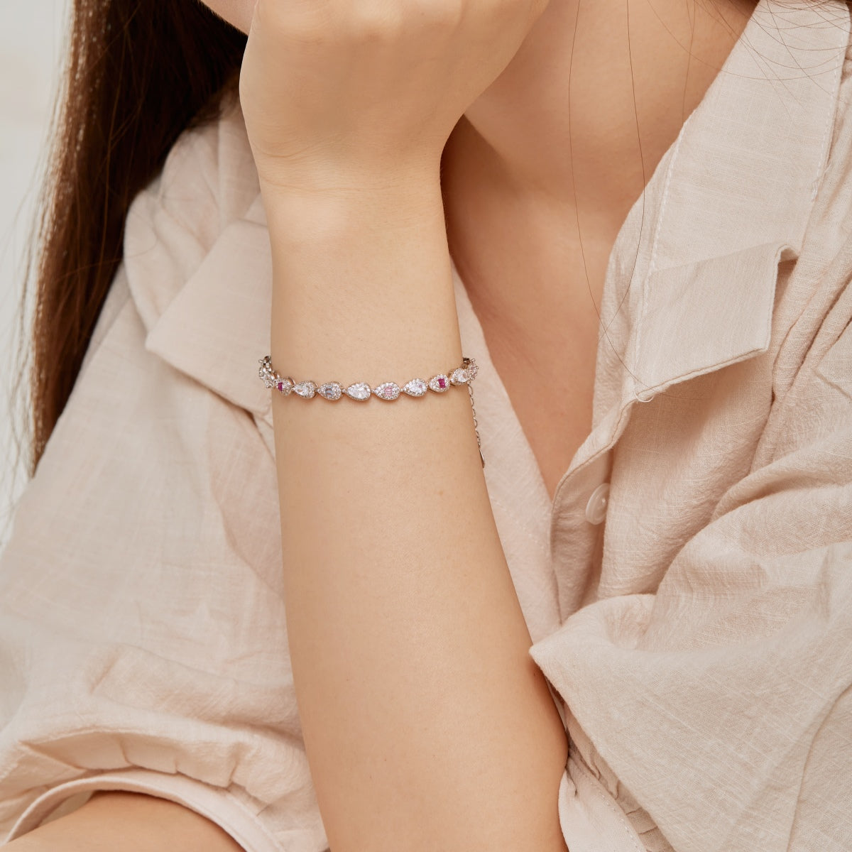[ELAN LUXE]0.25 Carat Radiant Water Drop Shape Daily Bracelet