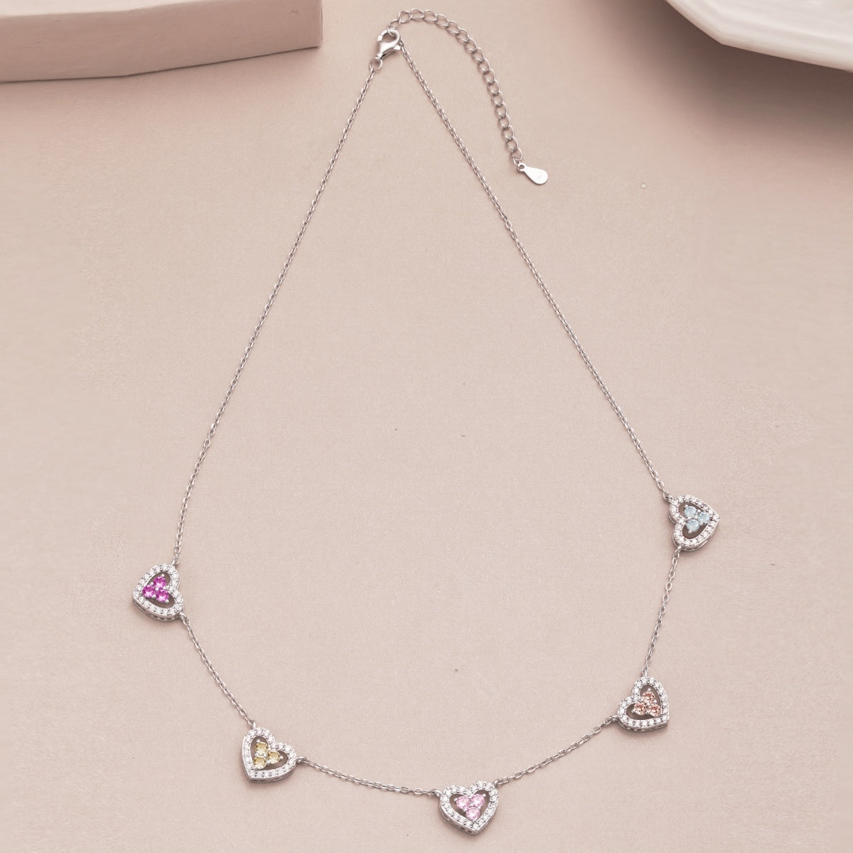[ELAN LUXE]Sparkling Five Heart Necklace