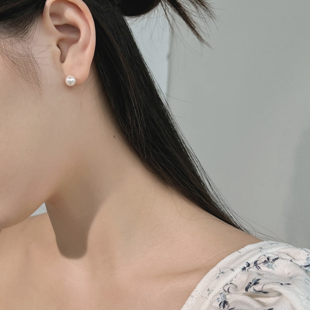 [ELAN LUXE]Delicate Pearl Earrings