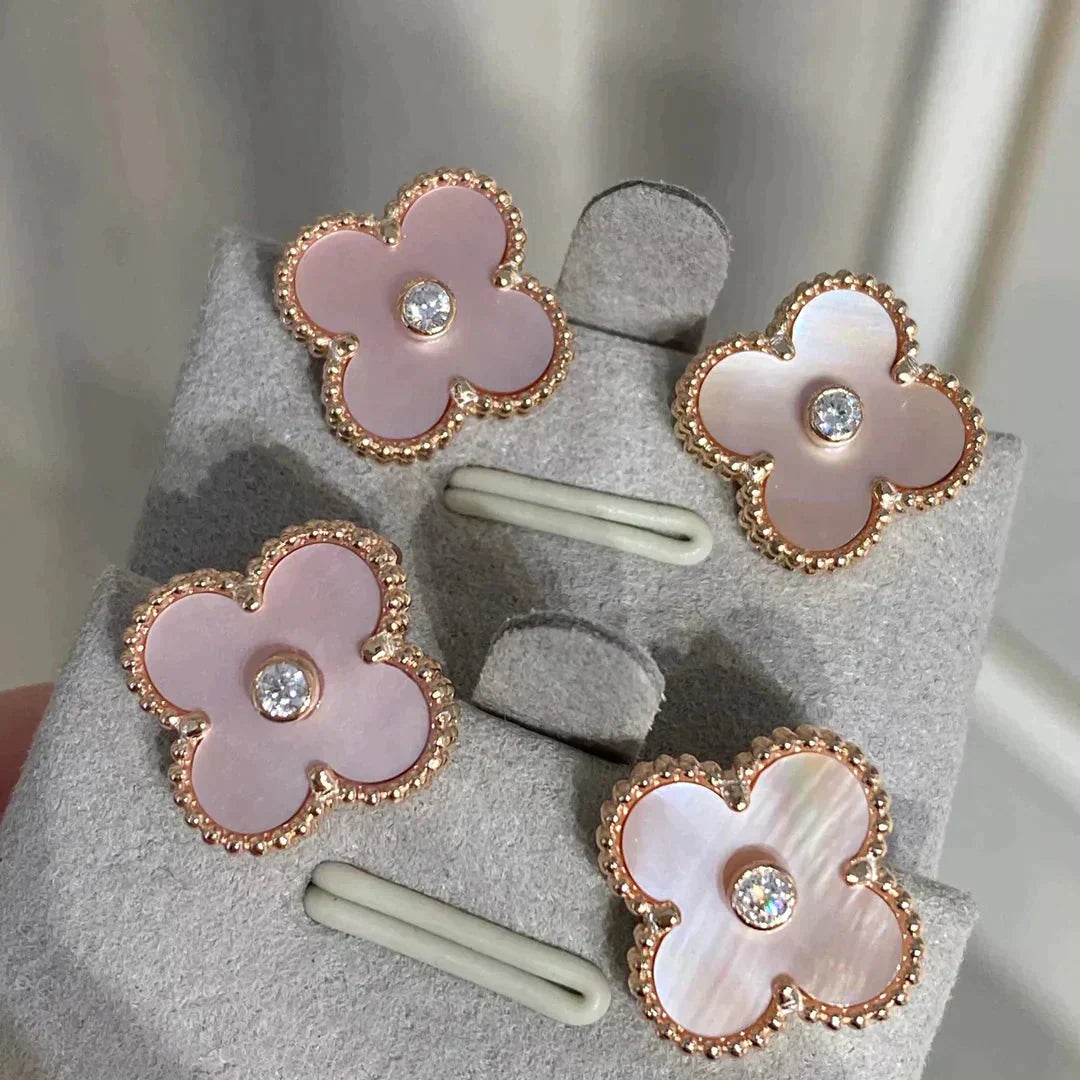 [ELAN LUXE]CLOVER MEDIUM 1 MOTIFS  PINK MOP DIAMOND EARRINGS
