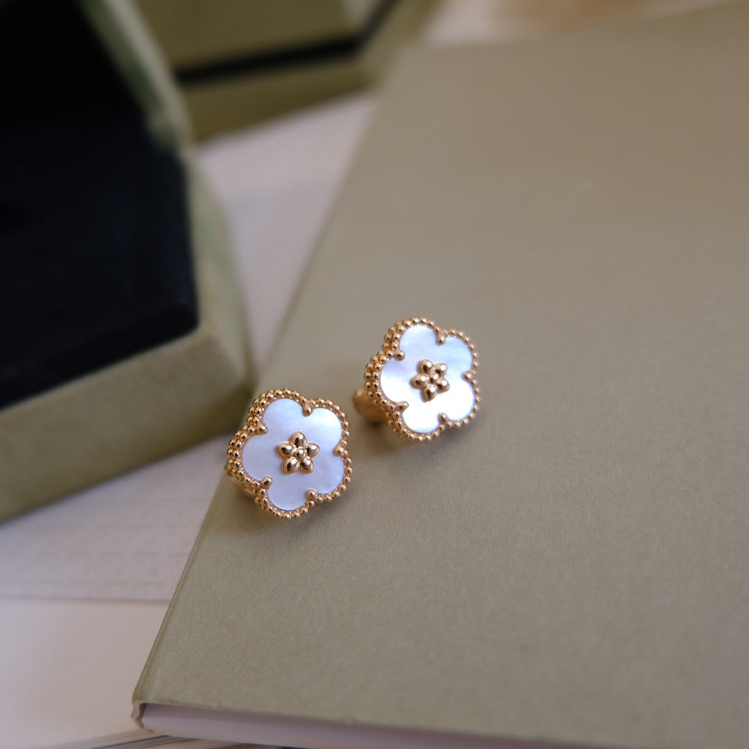 [ELAN LUXE]LUCKY PINK GOLD WHITE MOP EARRINGS