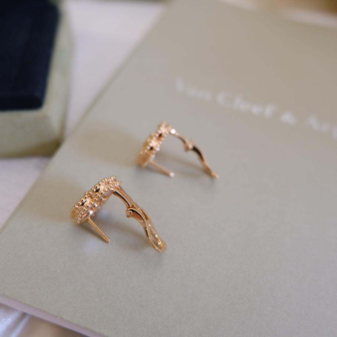 [ELAN LUXE]LUCKY PINK GOLD WHITE MOP EARRINGS