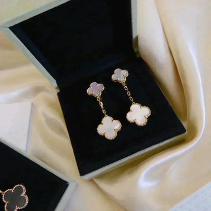 [ELAN LUXE]CLOVER 2 MOTIF WHITE MOP EARRINGS