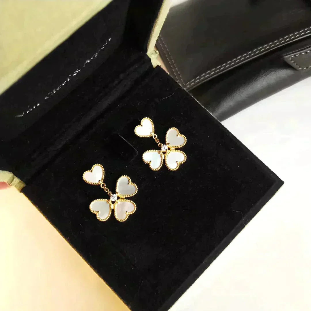 [ELAN LUXE]CLOVER SWEET WHITE MOP EARRINGS