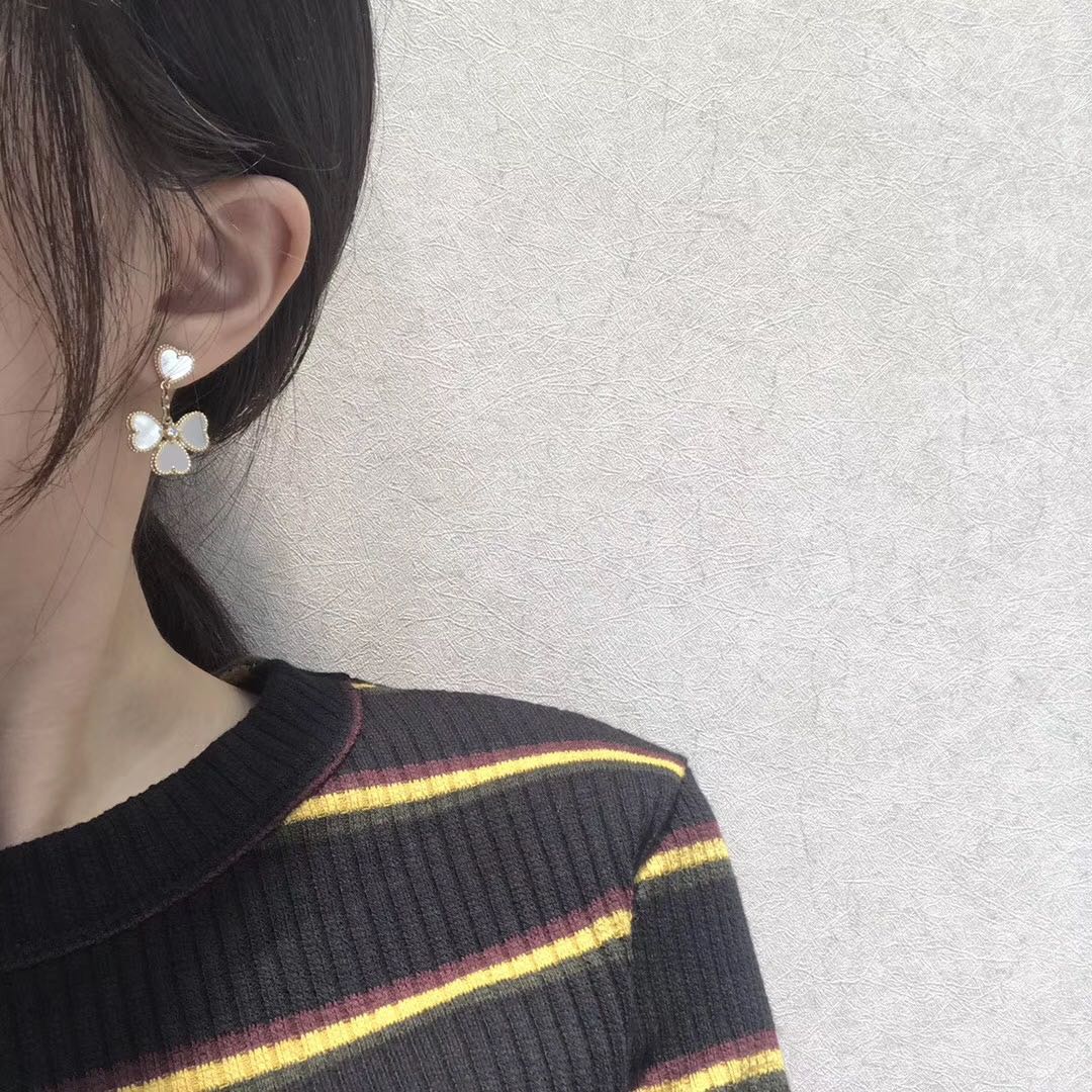 [ELAN LUXE]CLOVER SWEET WHITE MOP EARRINGS