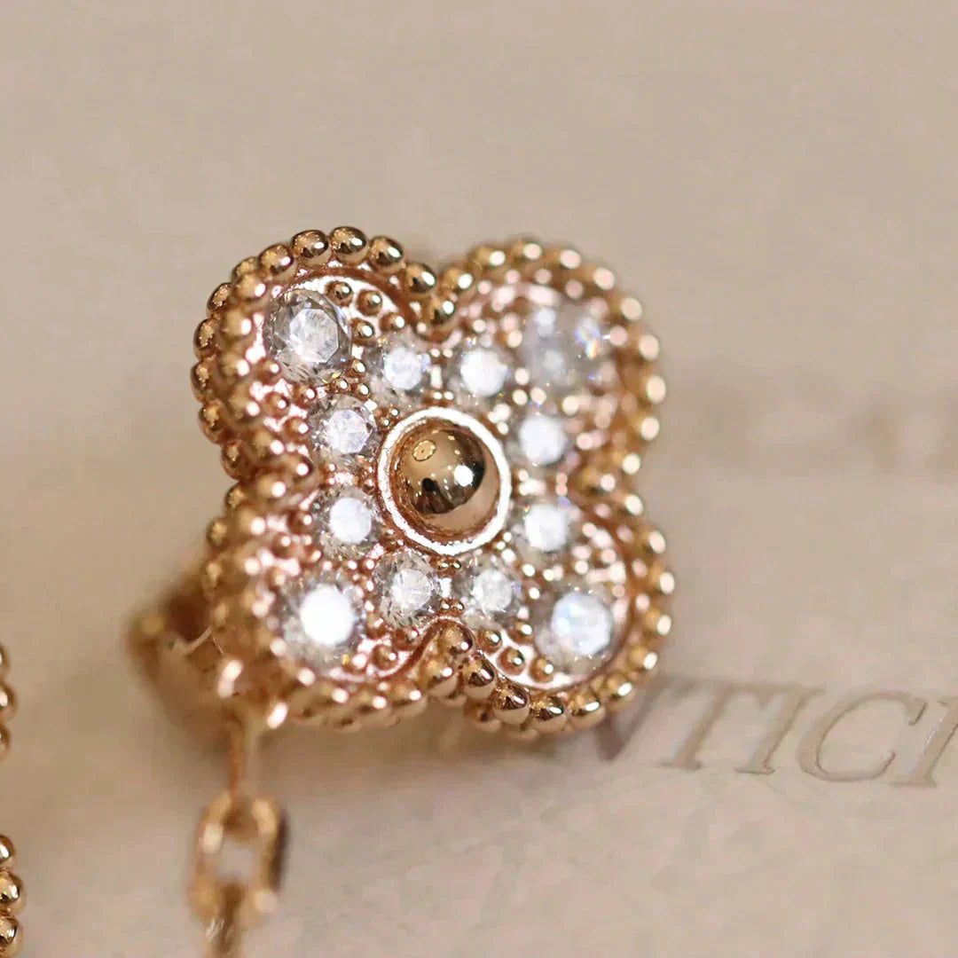 [ELAN LUXE]CLOVER MEDIUM 1 MOTIFS FUll DIAMOND EARRINGS
