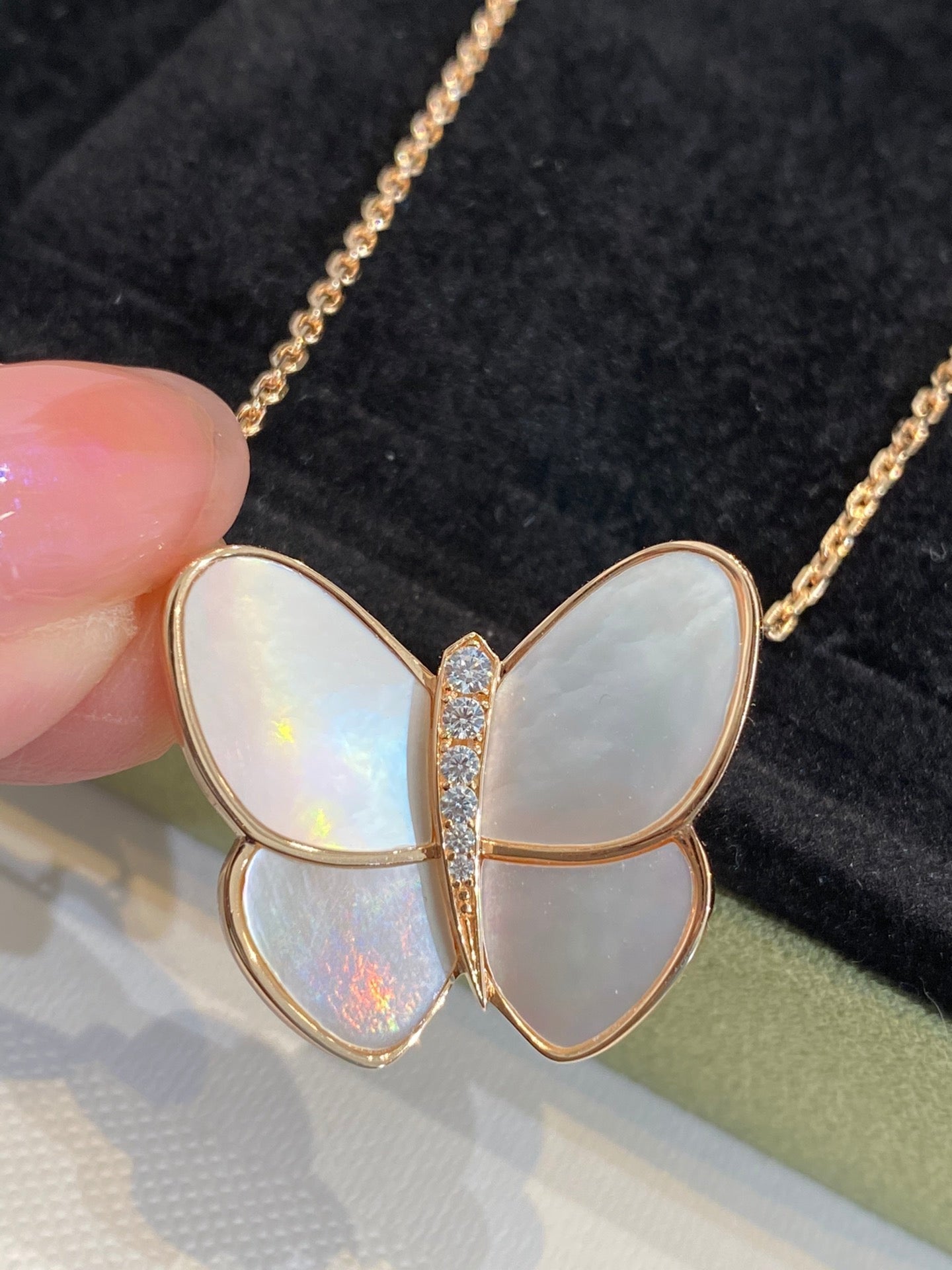 [ELAN LUXE]BUTTERFLY GOLD MOP DIAMOND NECKLACE