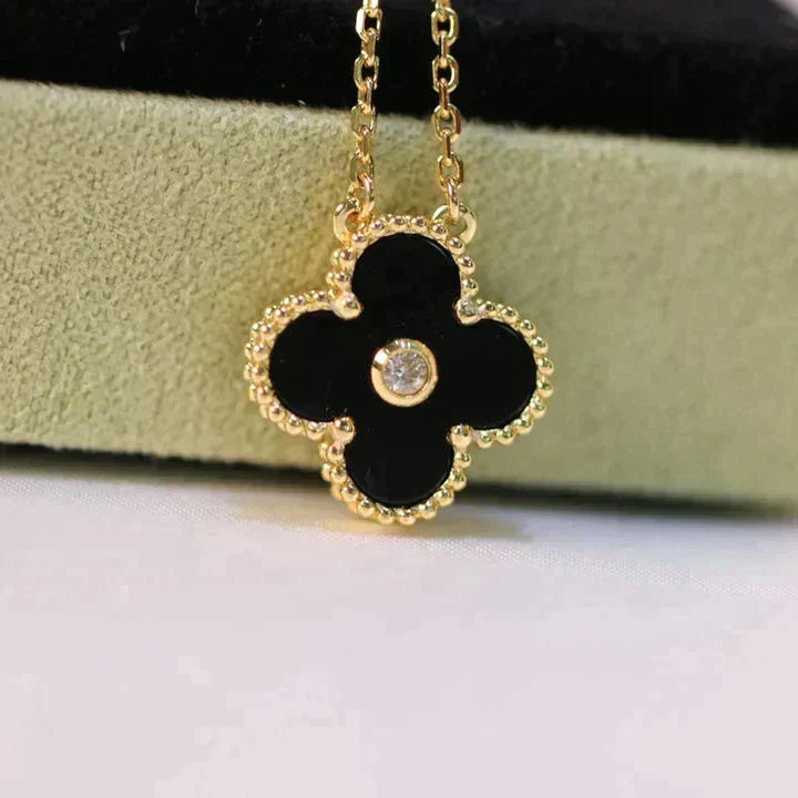 [ELAN LUXE]CLOVER 15MM DIAMOND ONYX NECKLACE