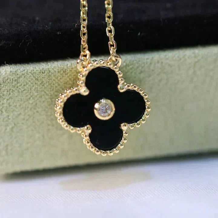 [ELAN LUXE]CLOVER 15MM DIAMOND ONYX NECKLACE