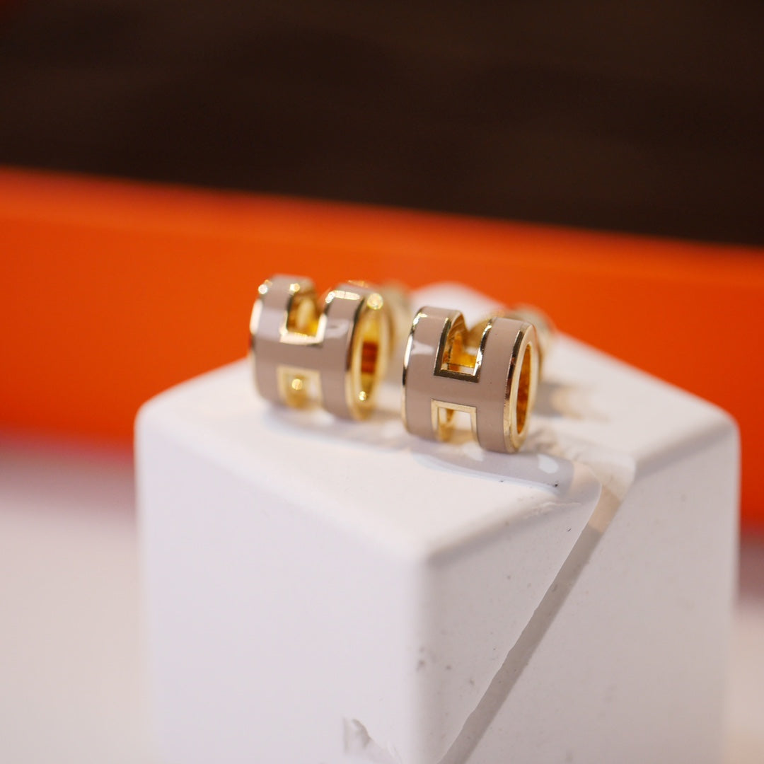 [ELAN LUXE]MINI POP H GOLD EARRINGS GREY