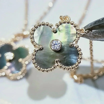 [ELAN LUXE]CLOVER 15MM DIAMOND AND MOTHER-OF-GREY NECKLACE