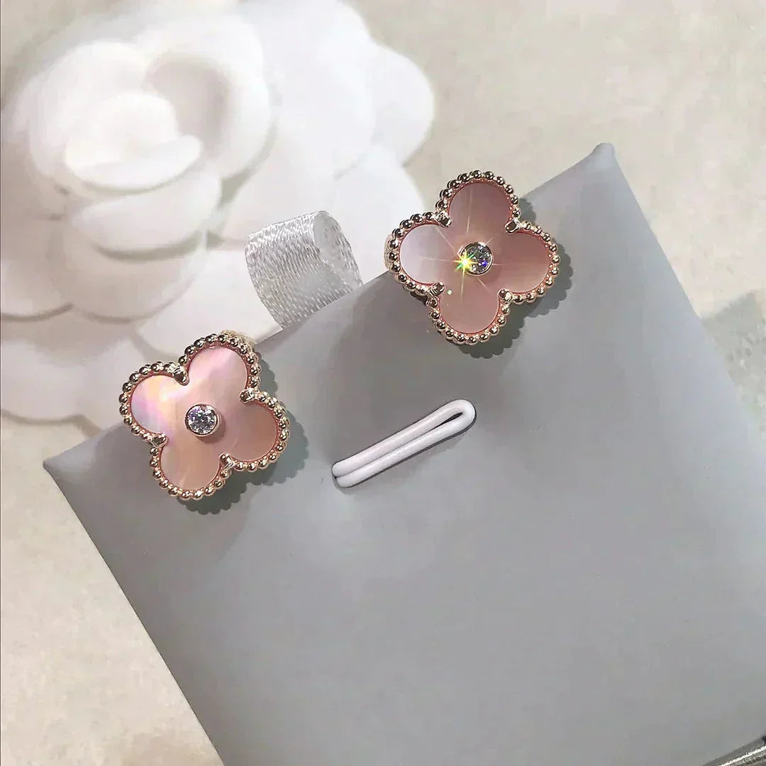 [ELAN LUXE]CLOVER MEDIUM 1 MOTIFS  PINK MOP DIAMOND EARRINGS
