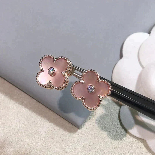 [ELAN LUXE]CLOVER MEDIUM 1 MOTIFS  PINK MOP DIAMOND EARRINGS