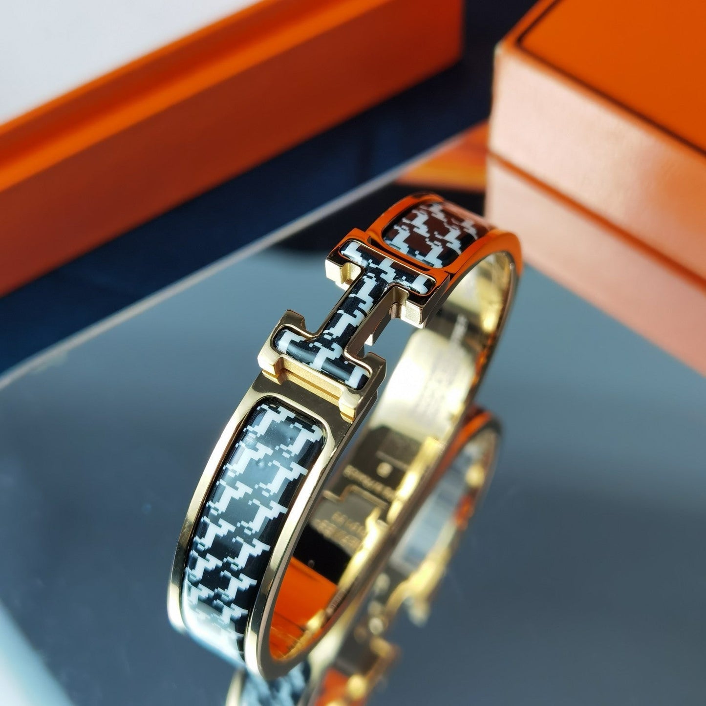 [ELAN LUXE]H HORSE BRACELET 12MM