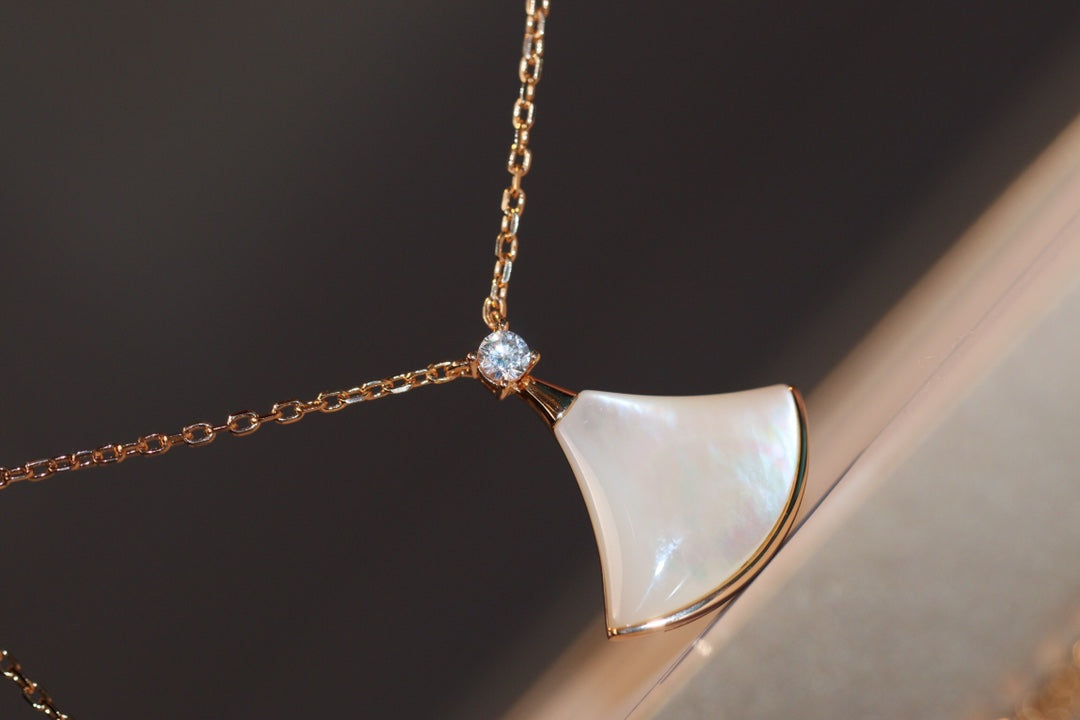 [ELAN LUXE]DREAM NECKLACE WHITE MOP PINK GOLD 1 DIAMOND