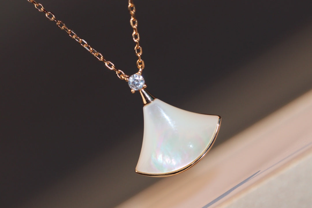 [ELAN LUXE]DREAM NECKLACE WHITE MOP PINK GOLD 1 DIAMOND