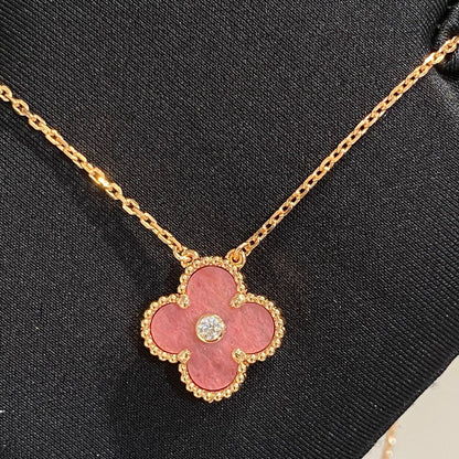 [ELAN LUXE]CLOVER 15MM DIAMOND RHODONITE NECKLACE